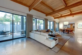 Photo #4: 6532159 Listing