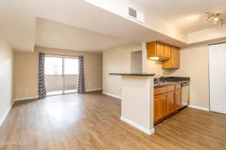 Photo #3: 6532934 Listing