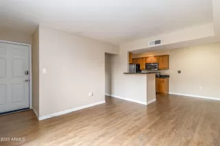 Photo #4: 6532934 Listing
