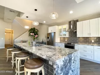 Photo #1: 6532951 Listing 