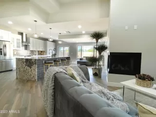 Photo #2: 6532951 Listing 