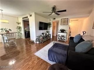 Photo #4: 6533129 Listing