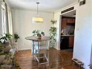 Photo #5: 6533129 Listing