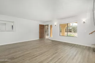 Photo #3: 6533446 Listing