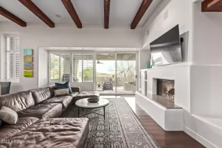 Photo #5: 6533599 Listing