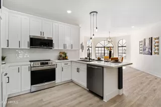 Photo #2: 6533674 Listing 