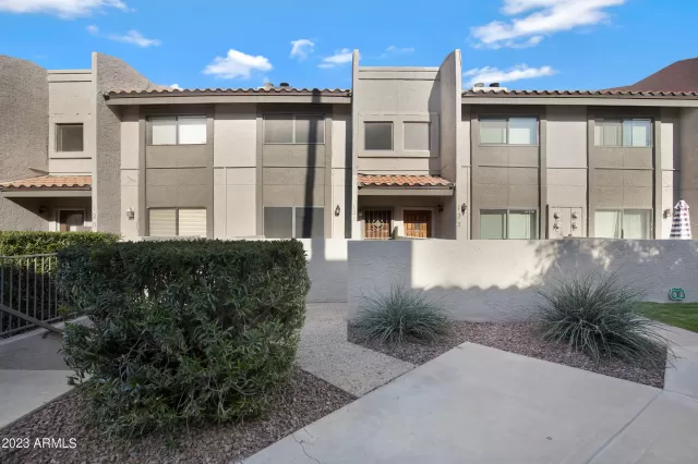 MLS: 6533879 Condo For Sale