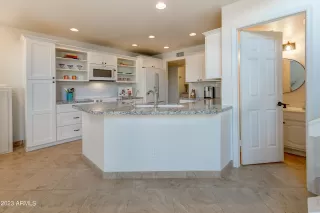 Photo #3: 6534023 Listing