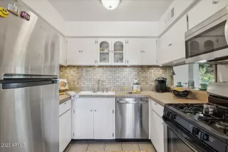 Photo #6: 6534333 Listing