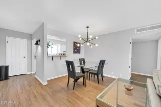 Photo #5: 6535340 Listing