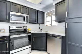 Photo #6: 6535598 Listing