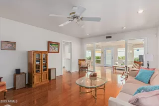 Photo #4: 6535599 Listing