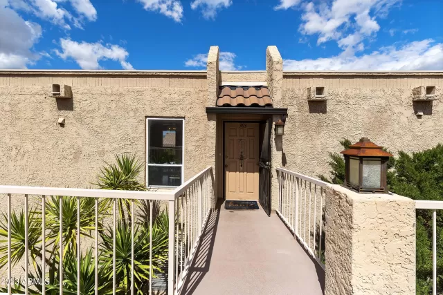 MLS: 6535745 Condo For Sale