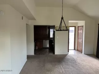 Photo #5: 6535825 Listing