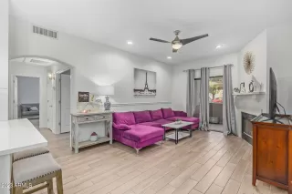 Photo #6: 6535907 Listing