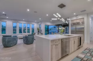 Photo #6: 6536035 Listing