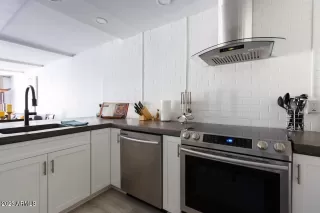 Photo #4: 6536182 Listing