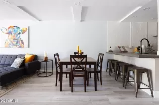 Photo #5: 6536182 Listing