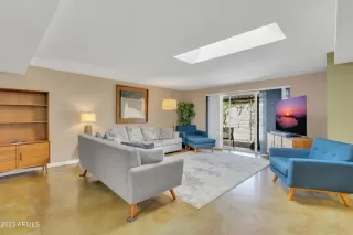 Photo #4: 6536307 Listing