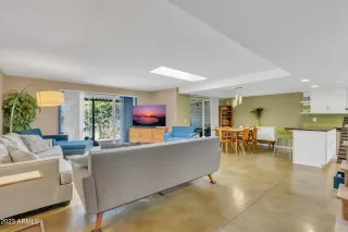 Photo #5: 6536307 Listing