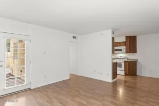 Photo #4: 6536326 Listing 