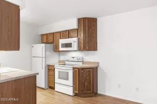 Photo #5: 6536326 Listing 