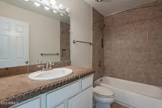 Photo #3: 6536518 Listing
