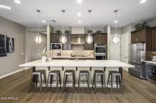 Photo #5: 6536814 Listing