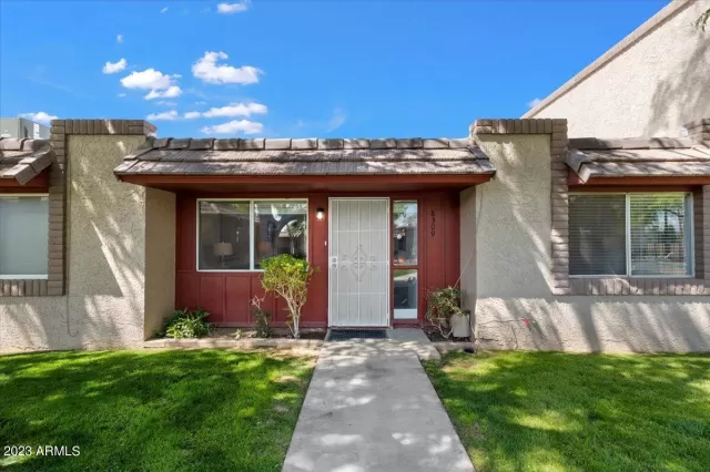 MLS: 6536929 Condo For Sale