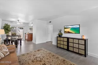 Photo #3: 6536929 Listing