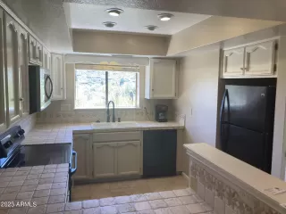 Photo #5: 6537263 Listing