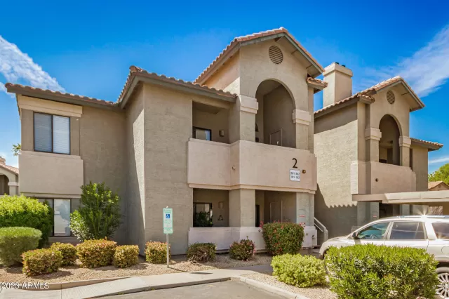 MLS: 6537531 Condo For Sale