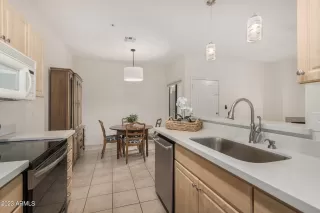 Photo #5: 6537531 Listing