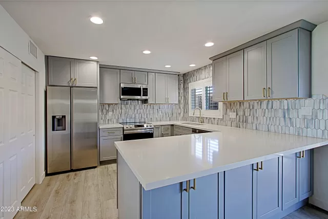 MLS: 6538158 Condo For Sale