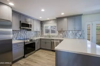 Photo #4: 6538158 Listing