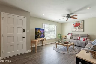 Photo #3: 6538213 Listing