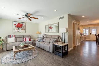 Photo #6: 6538213 Listing