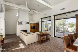 Photo #2: 6538226 Listing