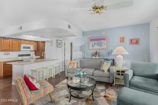 Photo #2: 6538232 Listing