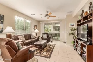 Photo #5: 6538408 Listing