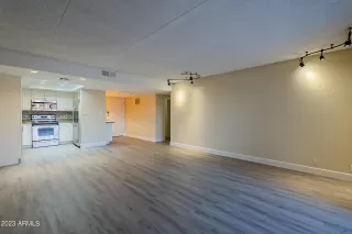 Photo #3: 6538608 Listing 