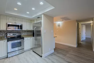 Photo #5: 6538608 Listing 