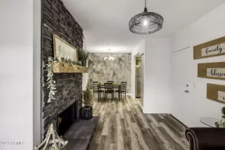 Photo #4: 6538687 Listing