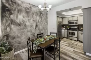 Photo #5: 6538687 Listing