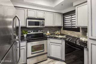 Photo #6: 6538687 Listing