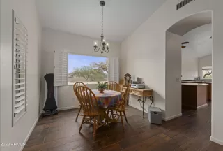 Photo #6: 6538772 Listing