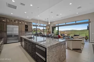 Photo #6: 6538799 Listing