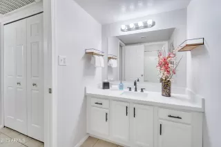 Photo #4: 6539028 Listing