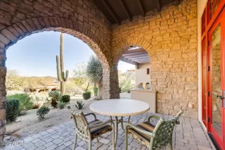 Photo #4: 6539269 Listing