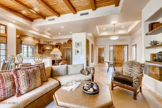 Photo #6: 6539269 Listing